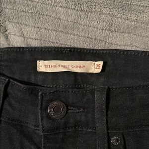 Levi’s high rise black skinny jeans